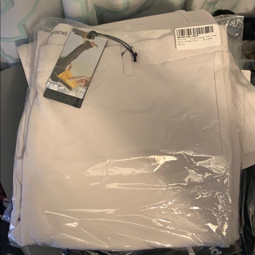 Betabrand XXl petite creme twill pants in bootcut